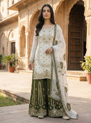 Vibrant Elegance in Traditional Pakistani Attire