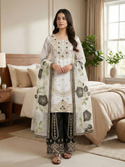 Vibrant Elegance in Traditional Pakistani Attire