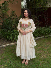 Graceful Attire Empowering Women’s Fashion Choices