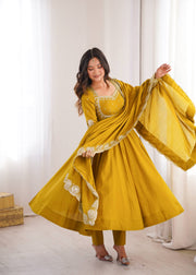 Effortless Elegance Redefine Your Personal Style