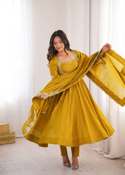 Effortless Elegance Redefine Your Personal Style