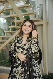 Bold prints meet classic ethnic style