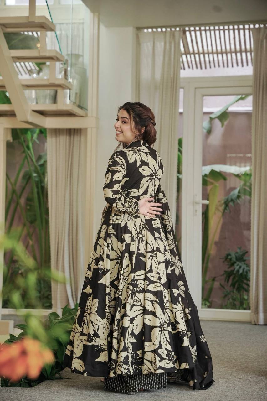 Bold prints meet classic ethnic style