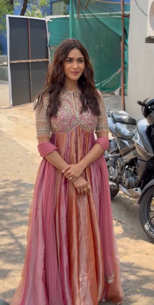 Pink Elegance Stunning Anarkali Ensemble