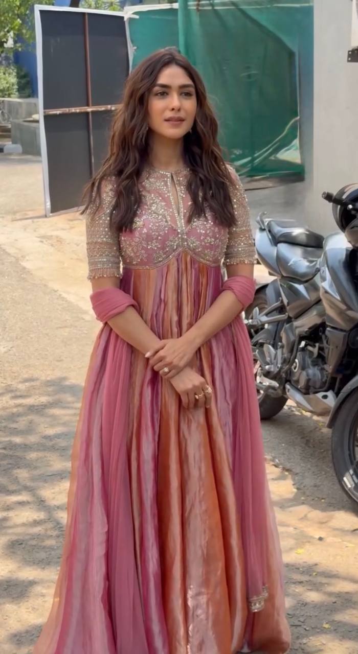 Pink Elegance Stunning Anarkali Ensemble