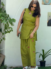 Green Glamour Elevate Your Everyday Look