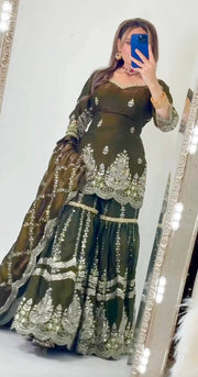 Radiant Selfie Capture Your Vibrant Essence