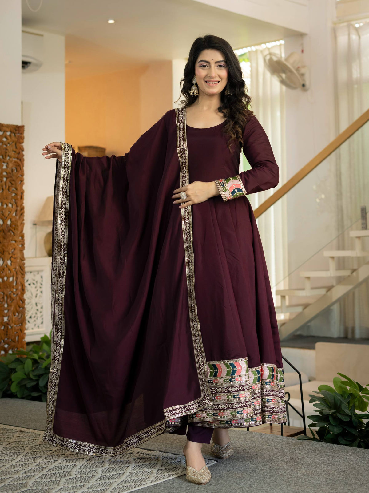Sophisticated Maroon Attire for Ambitious Ladies