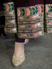 Sophisticated Maroon Attire for Ambitious Ladies