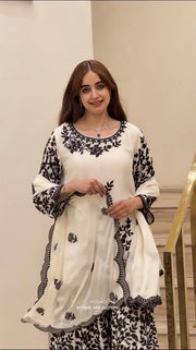 Contemporary Looks for the Stylish Shopper