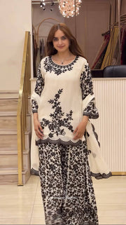 Contemporary Looks for the Stylish Shopper
