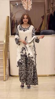 Contemporary Looks for the Stylish Shopper