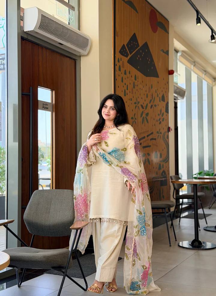 Timeless Style in a Tranquil Setting