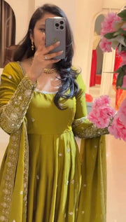 Graceful Indian Garments for Festive Events