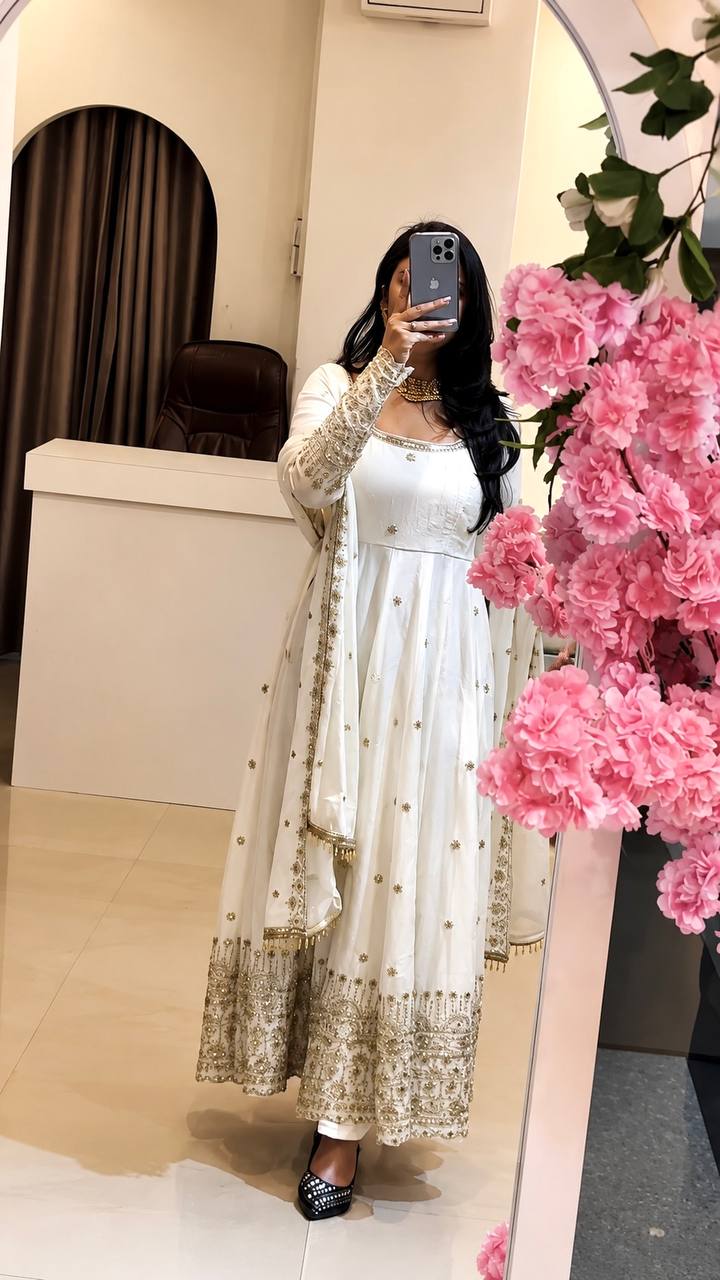 Graceful Indian Garments for Festive Events