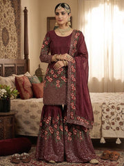 Stylish Pakistani Outfits for Festive Gatherings