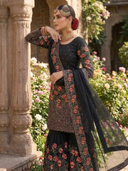 Stylish Pakistani Outfits for Festive Gatherings