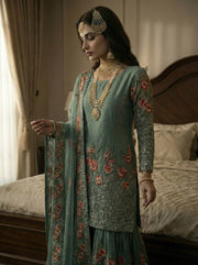 Stylish Pakistani Outfits for Festive Gatherings