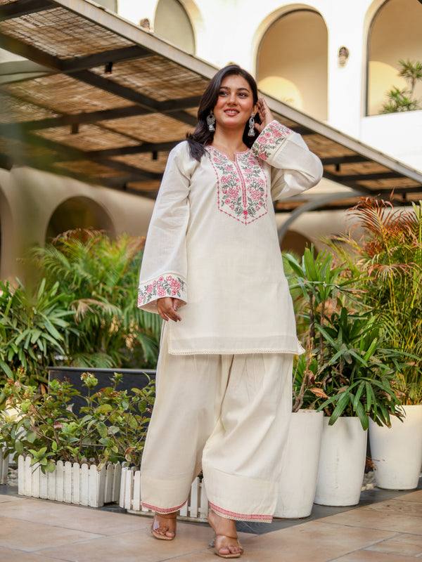 Elegant White Kurta Set for Effortless Style