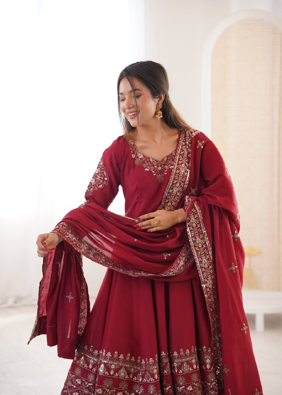Sophisticated Anarkali for Celebratory Occasions