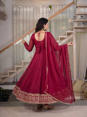 Timeless Beauty in a Red Anarkali