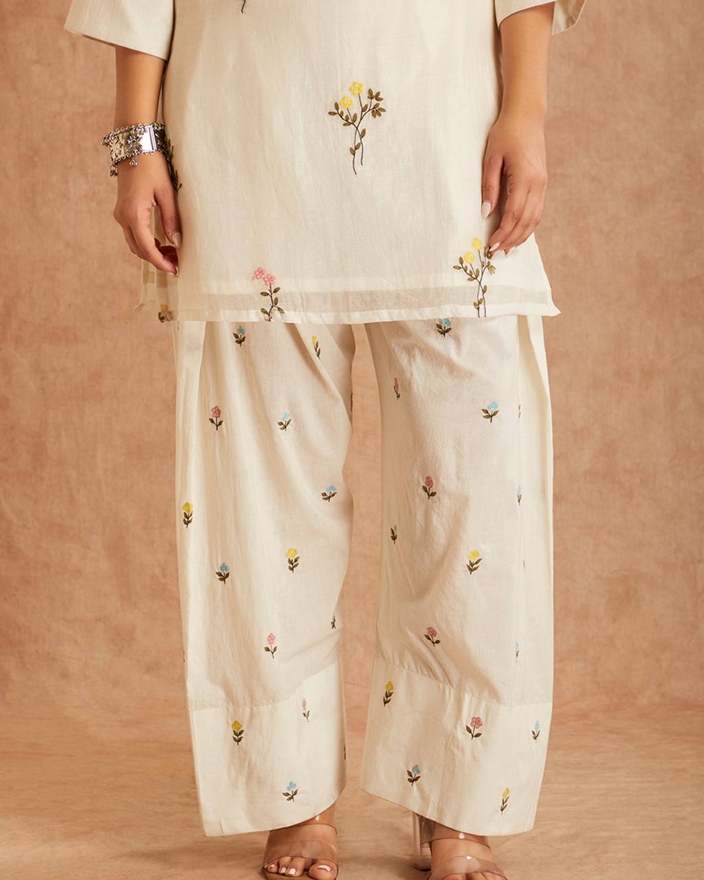 Graceful Floral Print Kurta Suit for Modern Elegance