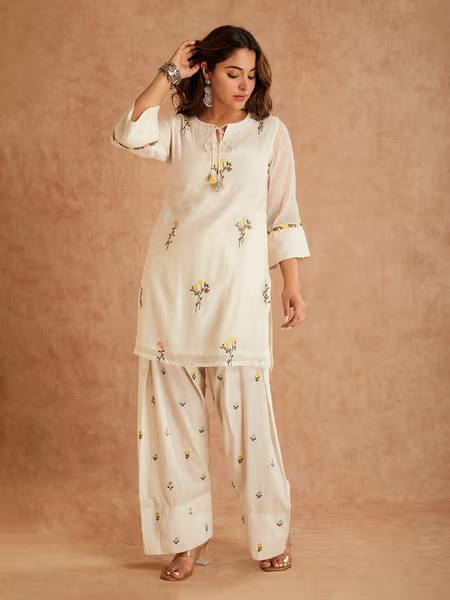 Graceful Floral Print Kurta Suit for Modern Elegance