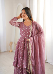 Graceful Suit Ensembles for Special Moments