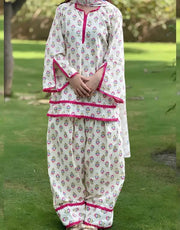 Timeless Elegance in Vibrant Suit Design