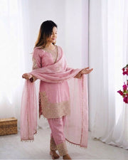 Exquisite Craftsmanship in Fashioned Elegance