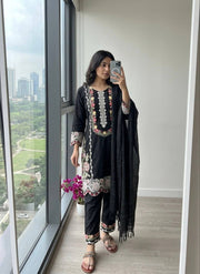 Graceful Designs for Distinctive Fashion Statements
