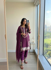 Graceful Designs for Distinctive Fashion Statements