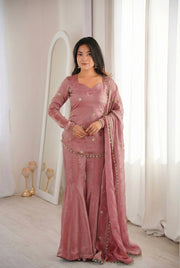 Three-Tone Luxe Attire for  Effortless Glamour
