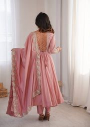 Effortless Elegance Redefine Your Personal Style
