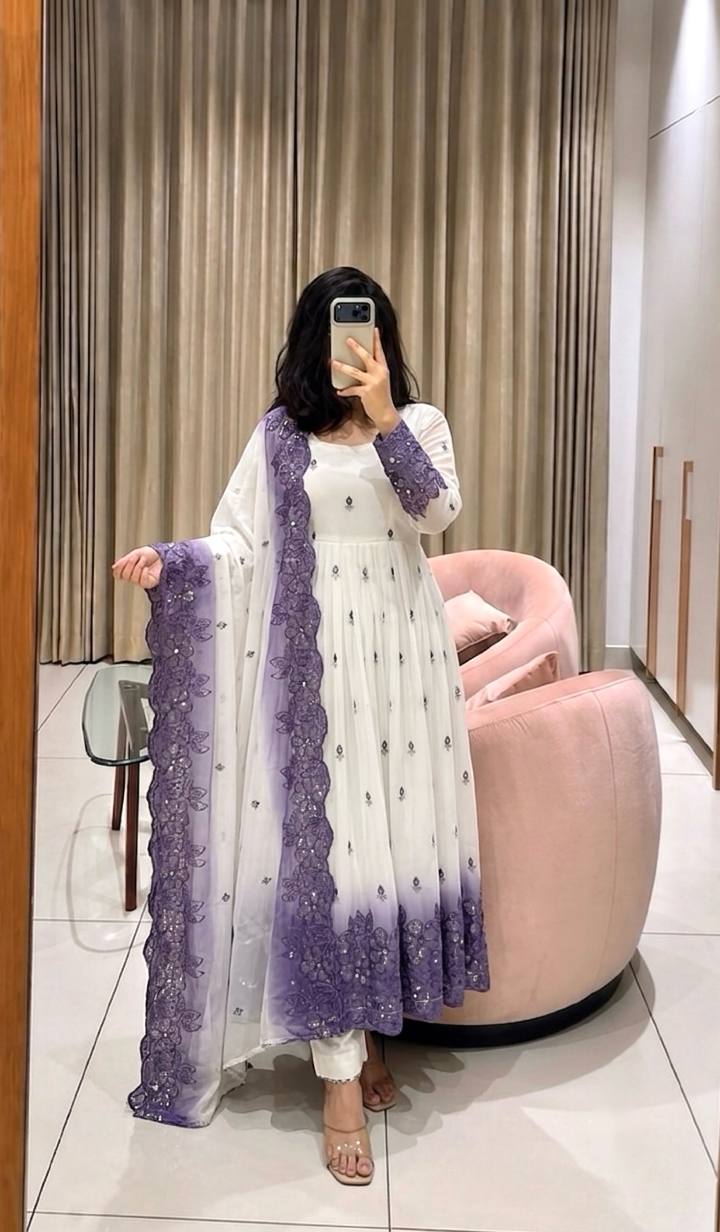 Glamorous Selfies Embrace Your Unique Style