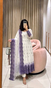 Glamorous Selfies Embrace Your Unique Style