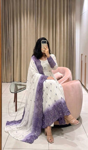 Glamorous Selfies Embrace Your Unique Style