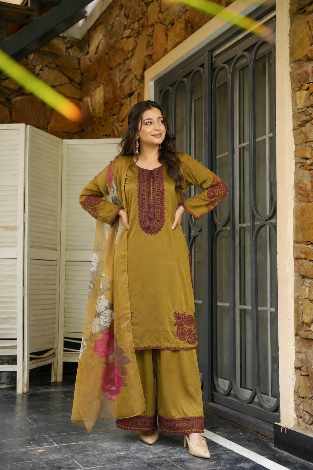 Cultural Charm Contemporary Salaf Suit Design