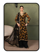Glamorous Black and Gold Fashion Statement