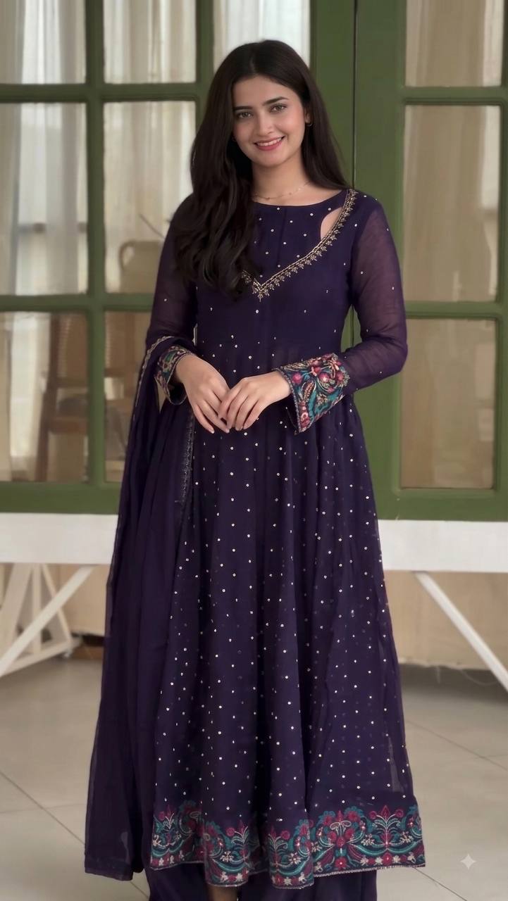 Exquisite Anarkali Suit for Traditional Elegance