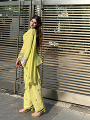 Effortless Elegance Amidst Lush Greenery