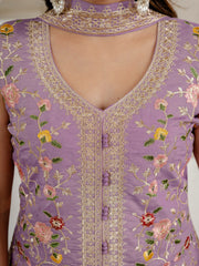 Elegant Purple Ensemble for Sophisticated Occasions