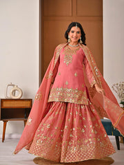 Chic Serenity: Embracing Pink and Gold Glamour