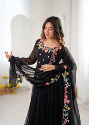 Chic Anarkali Suit with Intricate Detailing