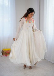Chic Anarkali Suit with Intricate Detailing