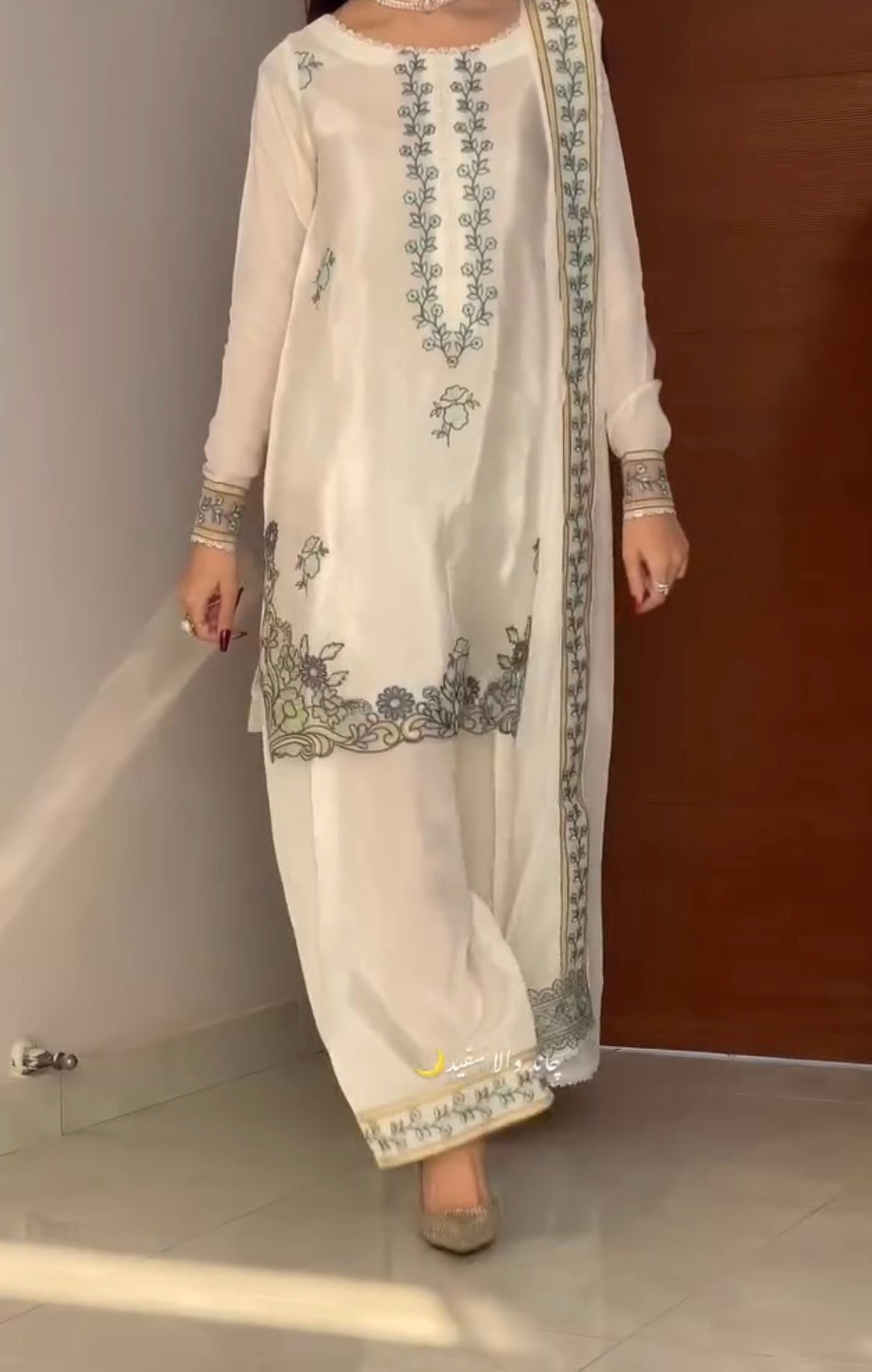 Radiant Selfie in Timeless White Ensemble