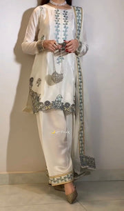 Radiant Selfie in Timeless White Ensemble