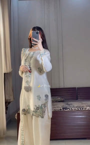Radiant Selfie in Timeless White Ensemble