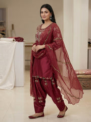 Embroidered Salwar Kameez Suit Set
