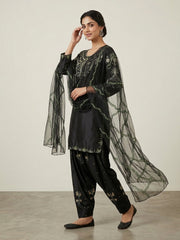 Embroidered Salwar Kameez Suit Set